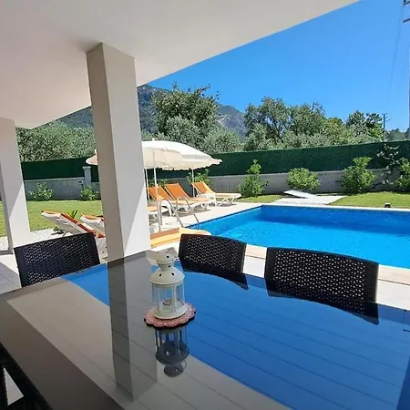 Willa Tei, With Swimming Pool In Oeluedeniz New *