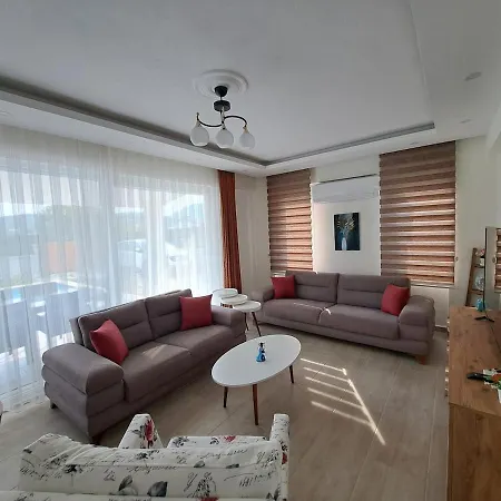 Villa Tei, Oeluedeniz